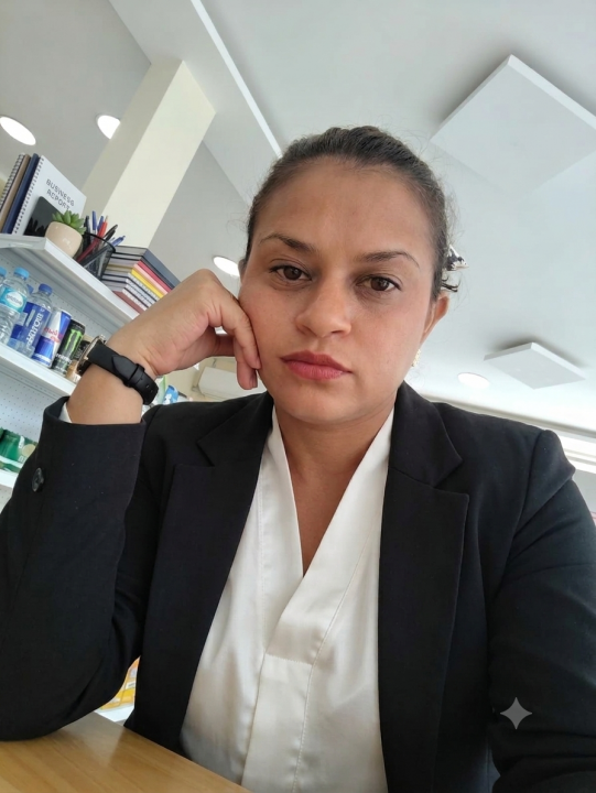 Cristina Alvario