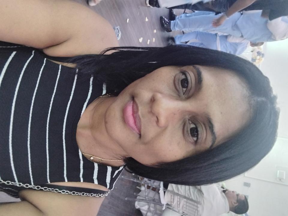 Elizabeth De La Paz