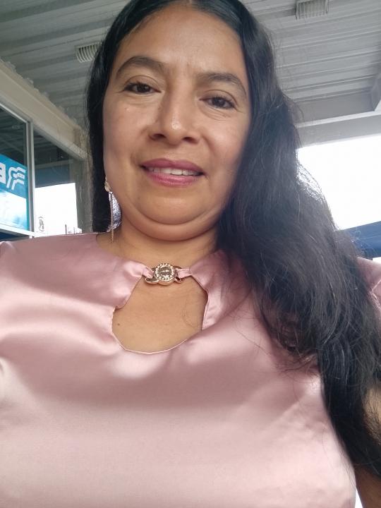 Elvia Tumbaco